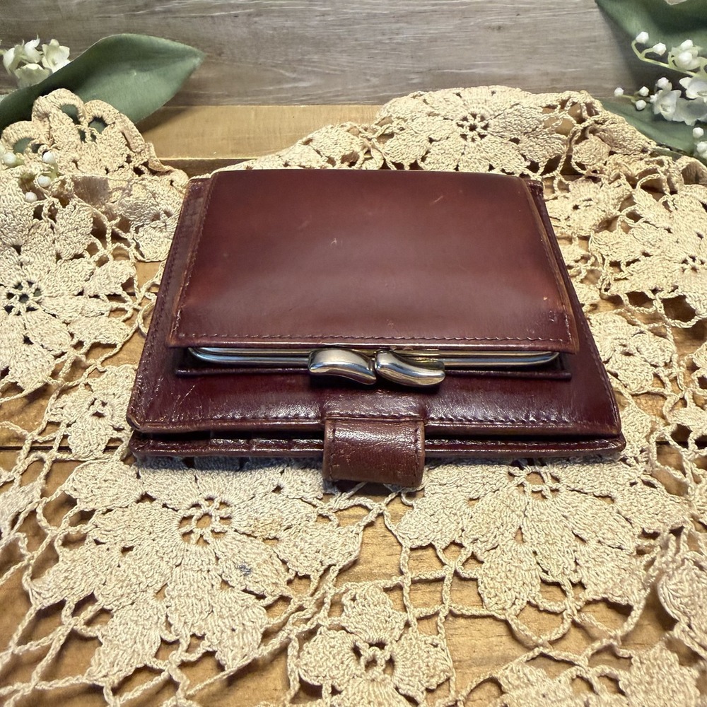 ILI Oxblood Genuine Leather Organizer Wallet Kiss Lock Coin Purse Card Holder